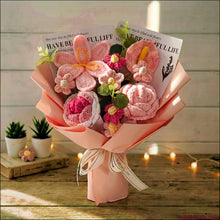 Grand bouquet mixte de fleurs au crochet - image 1