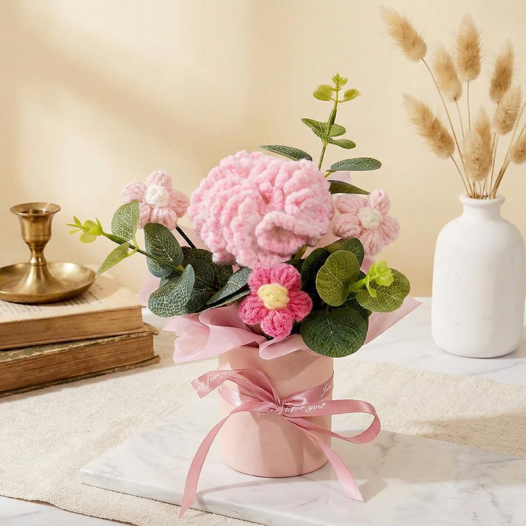 Bouquet d'oeillets en pot au crochet - image 1
