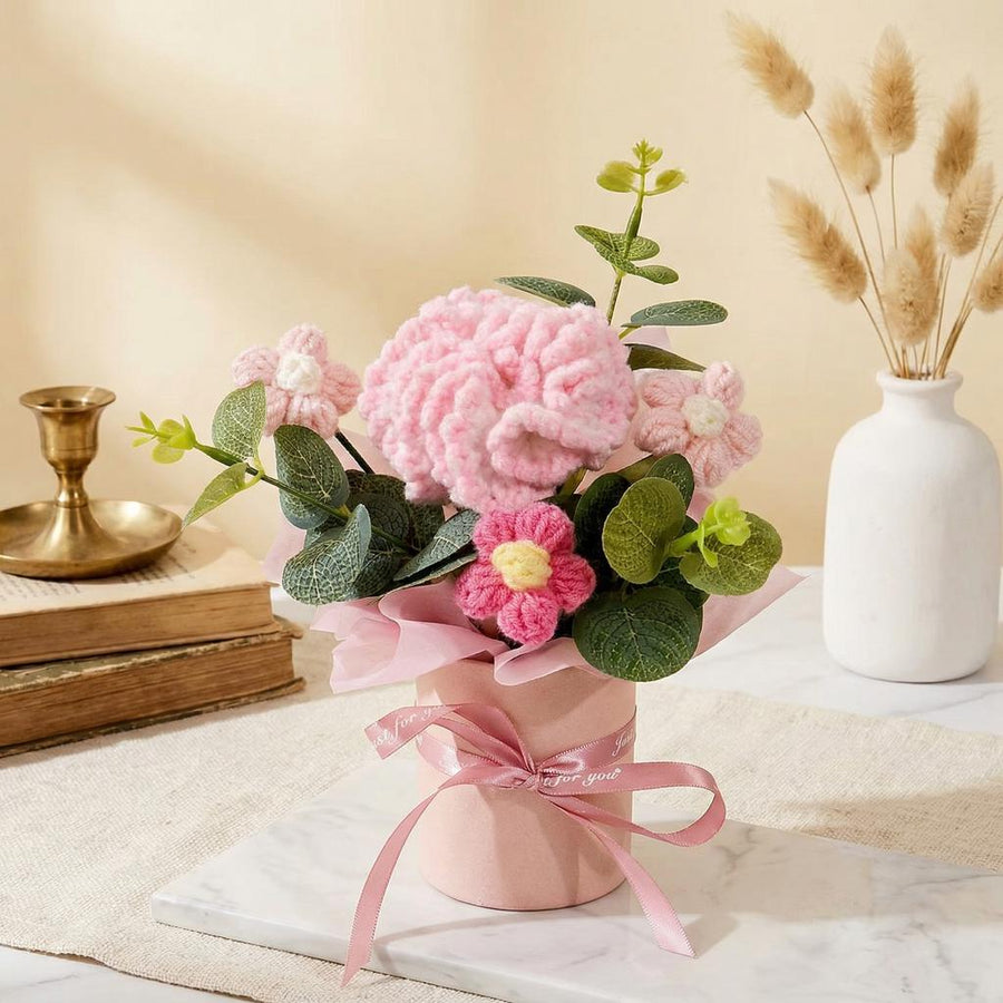 Bouquet d'oeillets en pot au crochet - image 1