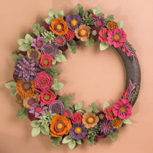 Couronne florale rustique en feutrine - image 1