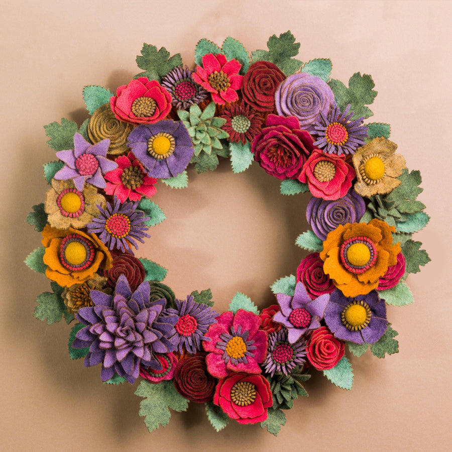 Couronne florale en feutrine - image 1