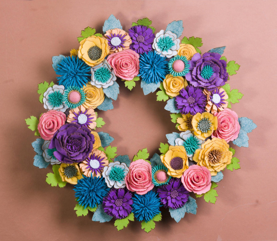 Couronne de fleurs sauvages en feutrine - image 1