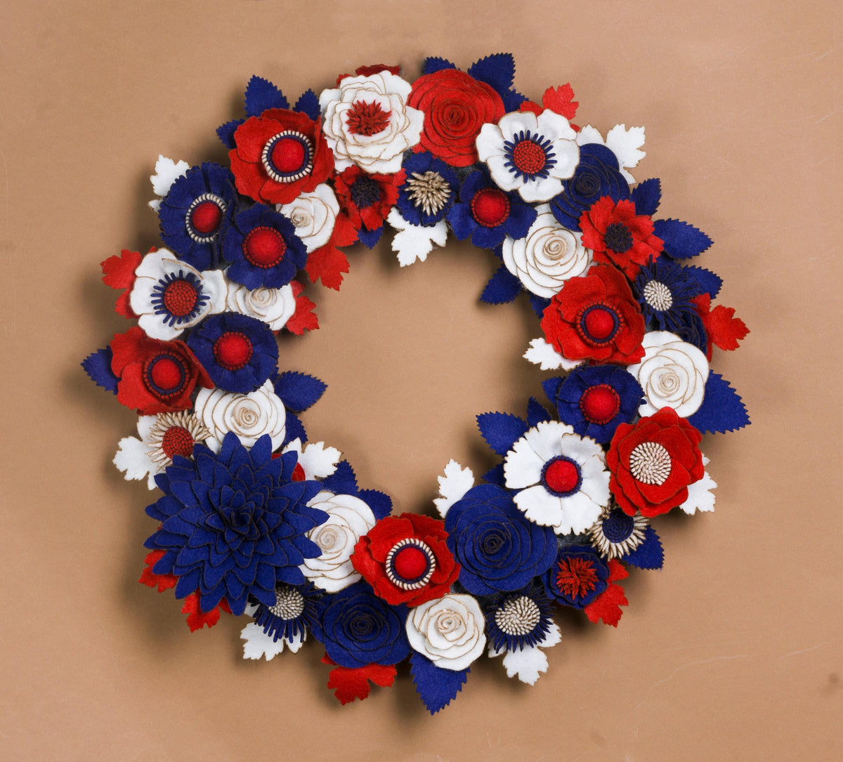 Couronne patriotique rouge, blanc et bleu - image 1