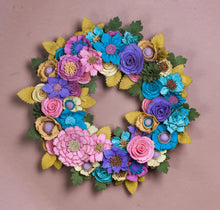 Couronne de fleurs sauvages en feutrine - image 1
