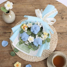 Bouquet de tulipes bleues au crochet - image 2