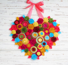 Couronne coeur florale en feutrine - image 2