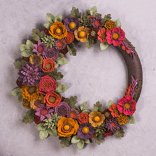 Couronne florale rustique en feutrine - image 2