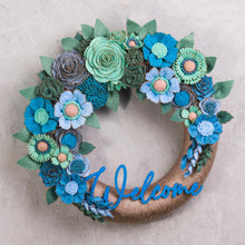 Couronne florale avec panneau bienvenue - image 2
