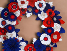 Couronne patriotique rouge, blanc et bleu - image 2