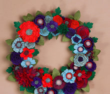 Couronne florale rustique en feutrine - image 2