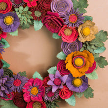 Couronne florale en feutrine - image 3