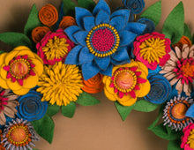Couronne de fleurs sauvages en feutrine - image 3