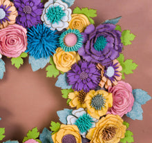 Couronne de fleurs sauvages en feutrine - image 3