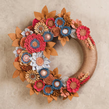 Couronne florale neutre en feutrine - image 4