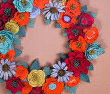 Couronne florale rustique en feutrine - image 4