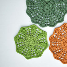 Naperron fleuri au crochet - image 5