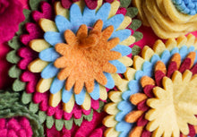 Couronne coeur florale en feutrine - image 5
