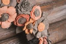 Couronne florale rustique en feutrine - image 5