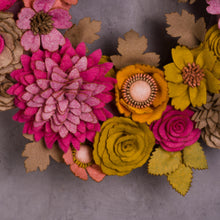 Couronne de fleurs sauvages en feutrine - image 5