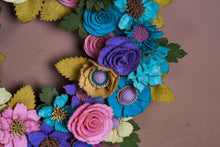 Couronne de fleurs sauvages en feutrine - image 5