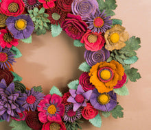 Couronne florale en feutrine - image 6