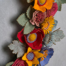 Couronne florale rustique en feutrine - image 6