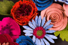 Couronne florale coloree en feutrine - image 6