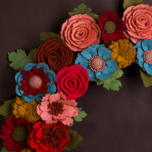 Couronne florale en feutrine - image 6