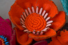 Couronne florale rustique en feutrine - image 6