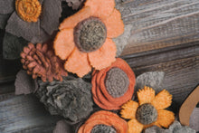 Couronne florale rustique en feutrine - image 7