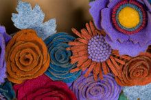 Couronne florale coloree en feutrine - image 7