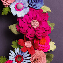 Couronne florale coloree en feutrine - image 7
