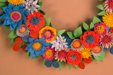 Couronne de fleurs sauvages en feutrine - image 8