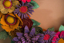 Couronne florale en feutrine - image 9