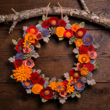 Couronne florale rustique en feutrine - image 9