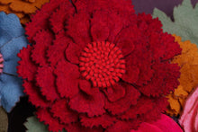 Couronne florale en feutrine - image 9