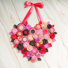 Couronne coeur florale en feutrine - image 10