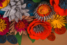 Couronne de fleurs sauvages en feutrine - image 10