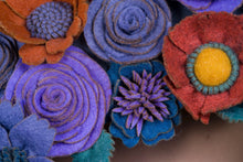 Couronne florale coloree en feutrine - image 12