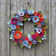Couronne florale coloree en feutrine - image 13