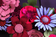 Couronne florale coloree en feutrine - image 18